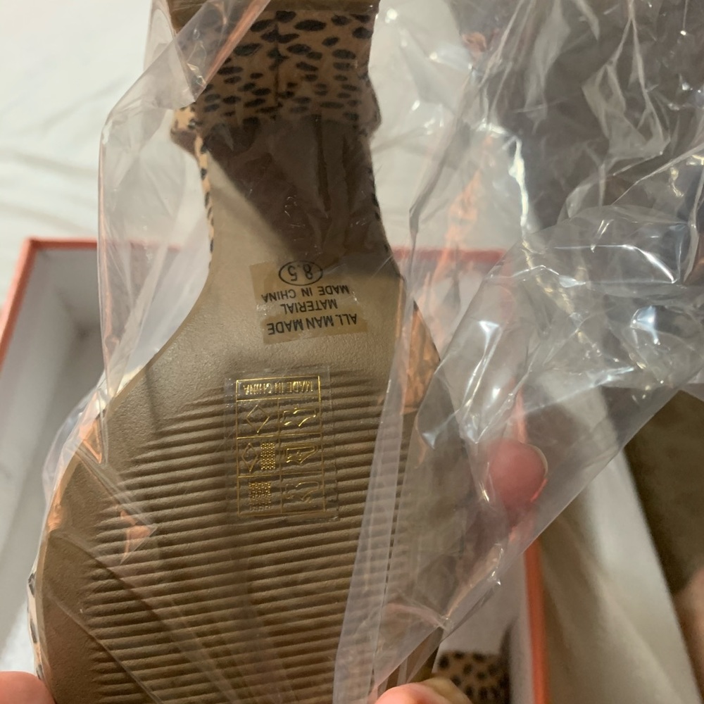 Cheetah velour polka dots chunky heel sandals - Picture 6 of 7